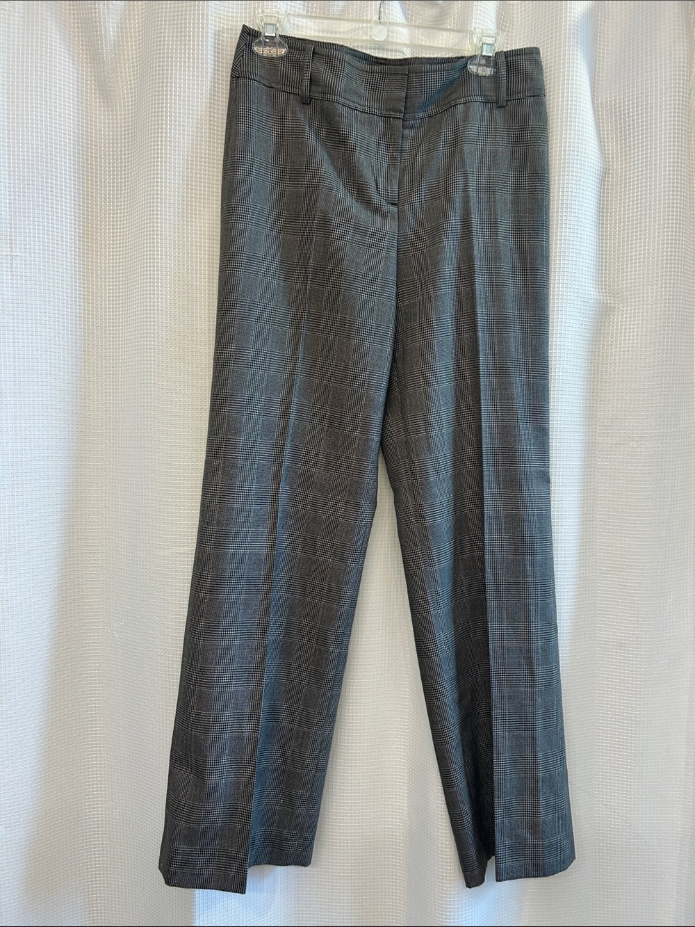 Ann Taylor Signature Fit Gray& Black  Plaid Dress Pants, size 4, EUC Wide Leg